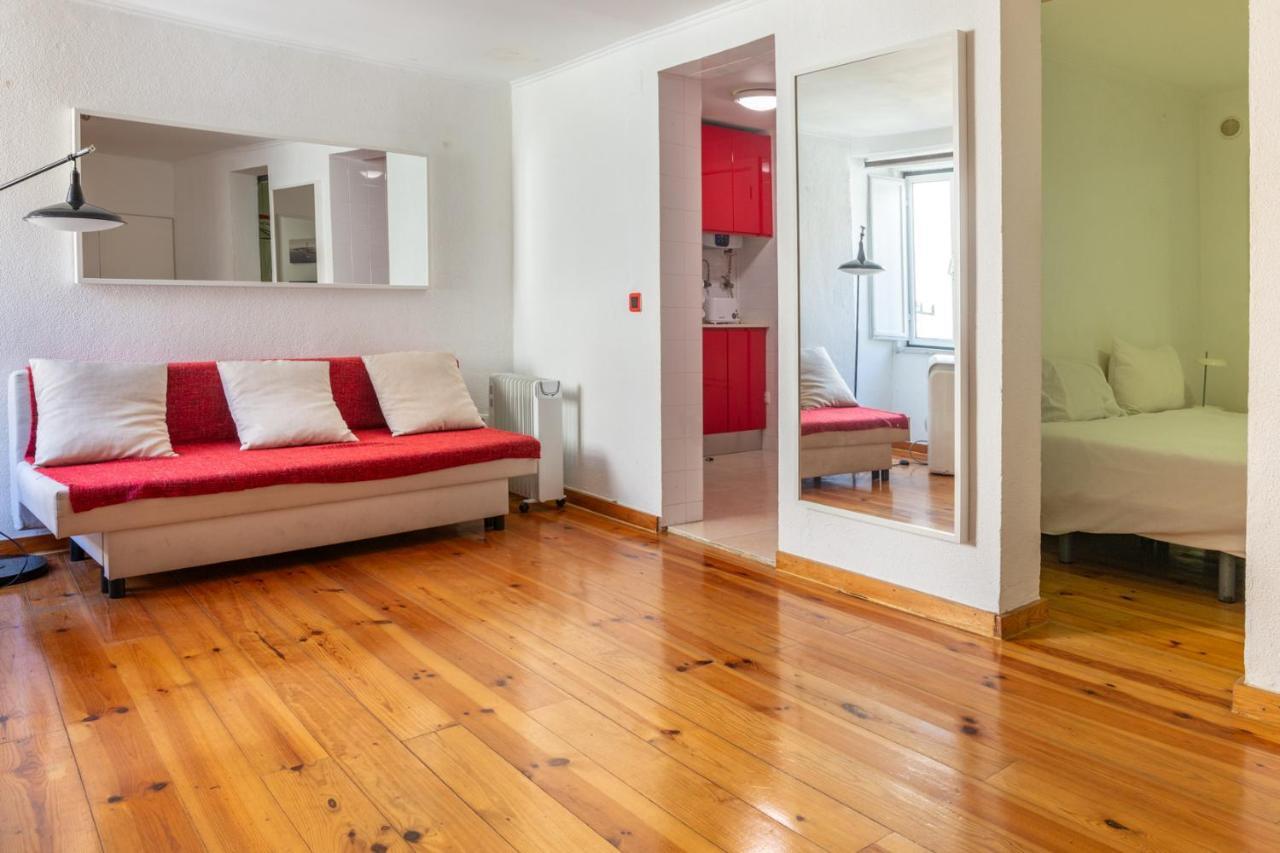 Studio In The Heart Of Alfama! Super Central! Lisabona Exterior foto