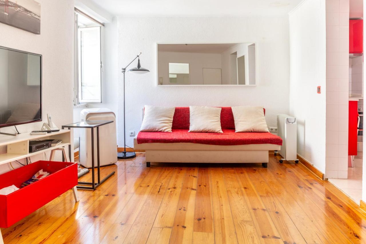 Studio In The Heart Of Alfama! Super Central! Lisabona Exterior foto